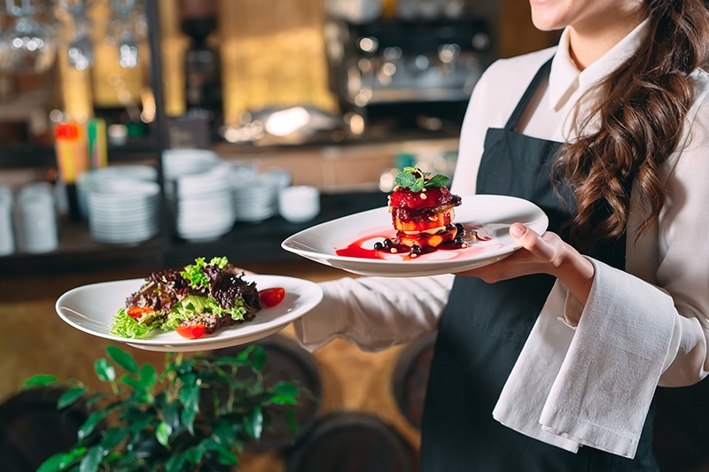 hotel dining options